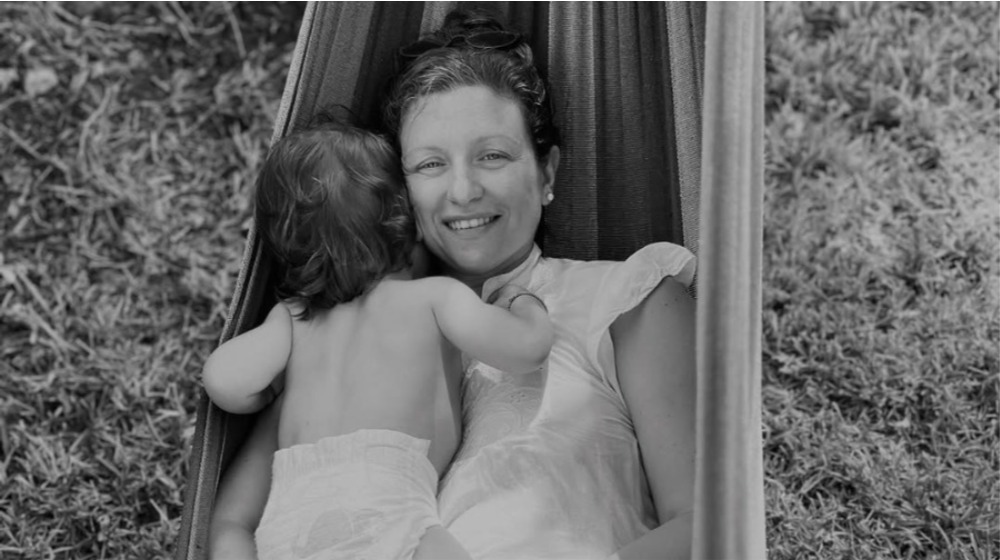 Νίκη Δραγούμη: Φωτογραφίζει τον γιο της, Άρη, λίγο πριν γίνει ο μεγάλος αδερφός [εικόνα]